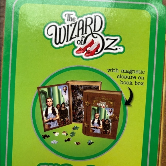 NWT The Wizard of Oz Emerald City 1000 Piece Puzzle + Keepsake Book Box - Picture 5 of 8